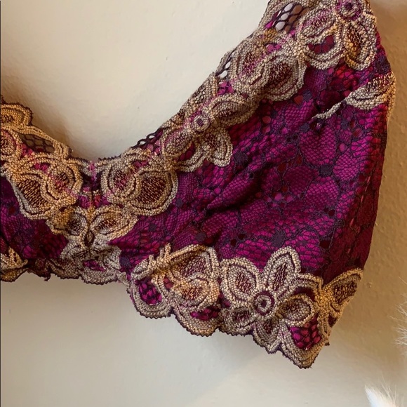 UO// lace bralette - Picture 2 of 4